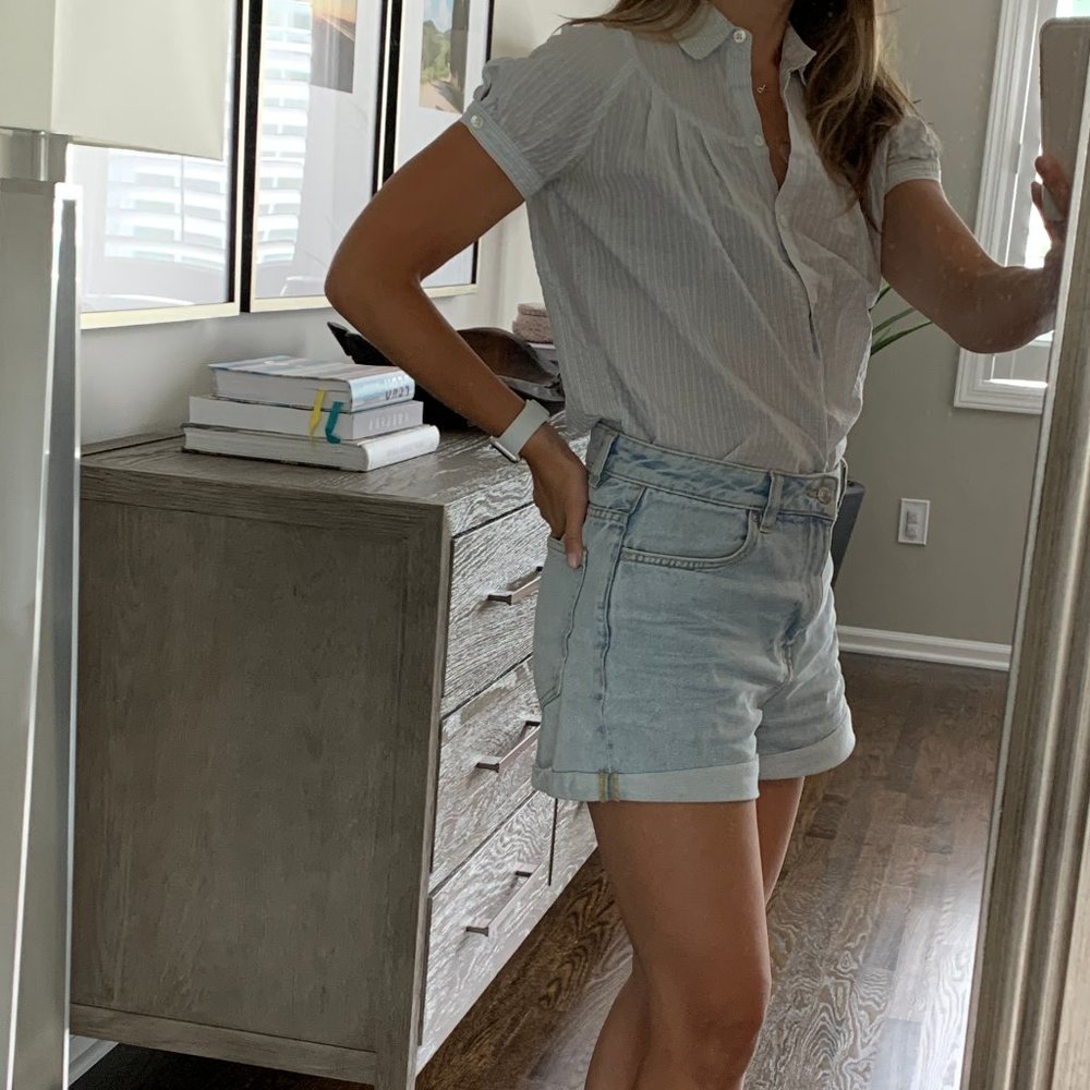 Theory cotton seersucker short-sleeve blouse